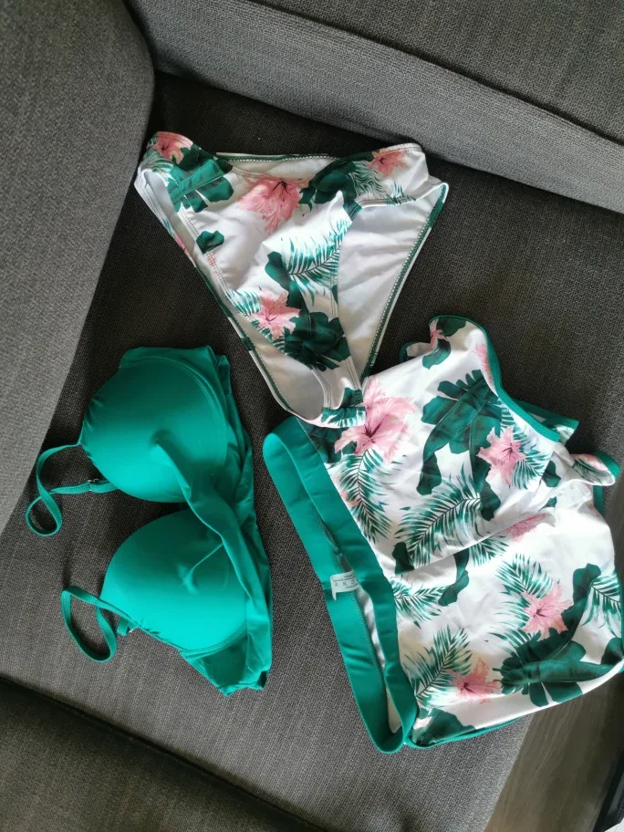 Swimsuit Set - Green & Floral, Size L thumbnail