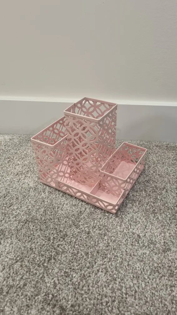 Desk Organizers, lego book ends & Bulletin Board image indicator(5)