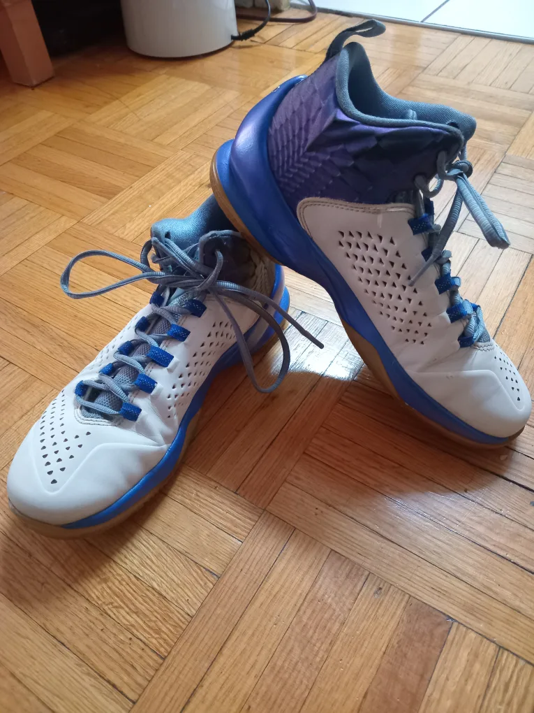 Jordan Basketball Shoes thumbnail