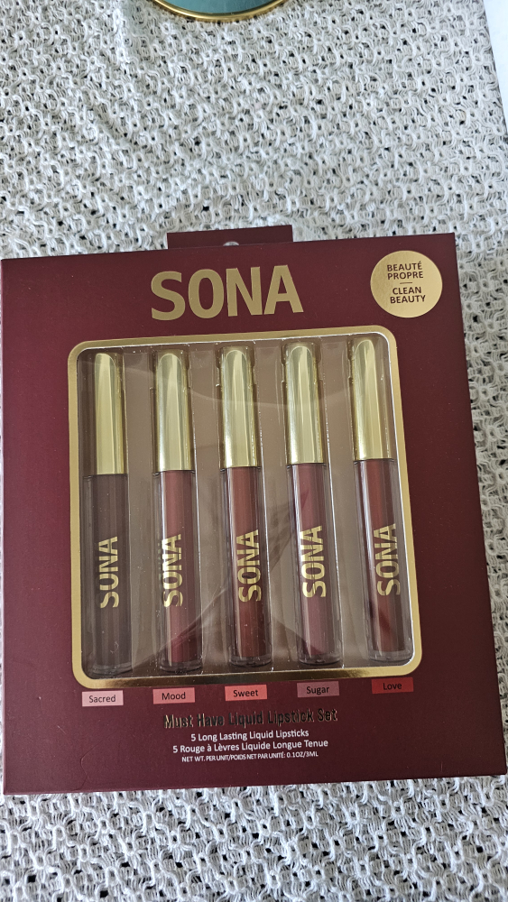 SONA Must Have Liquid Lipstick Set - New! - photo 3