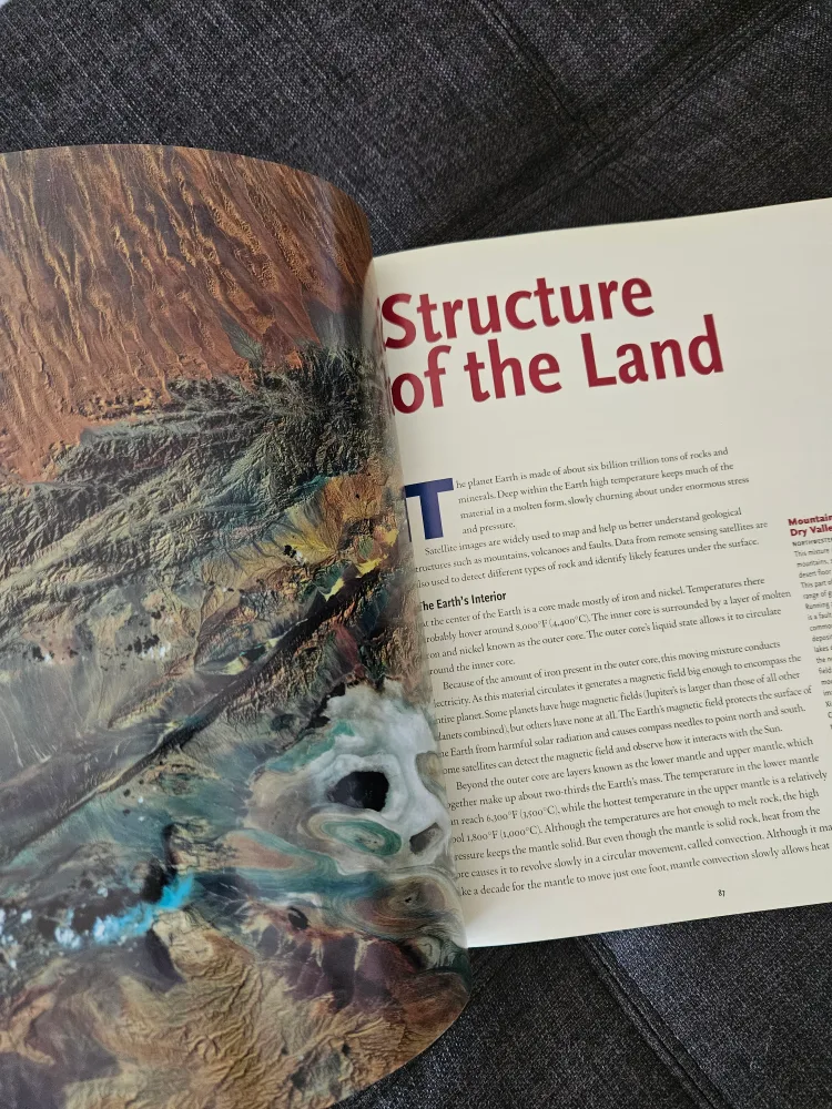 Earth From Space - Smithsonian Softcover Book image indicator(3)