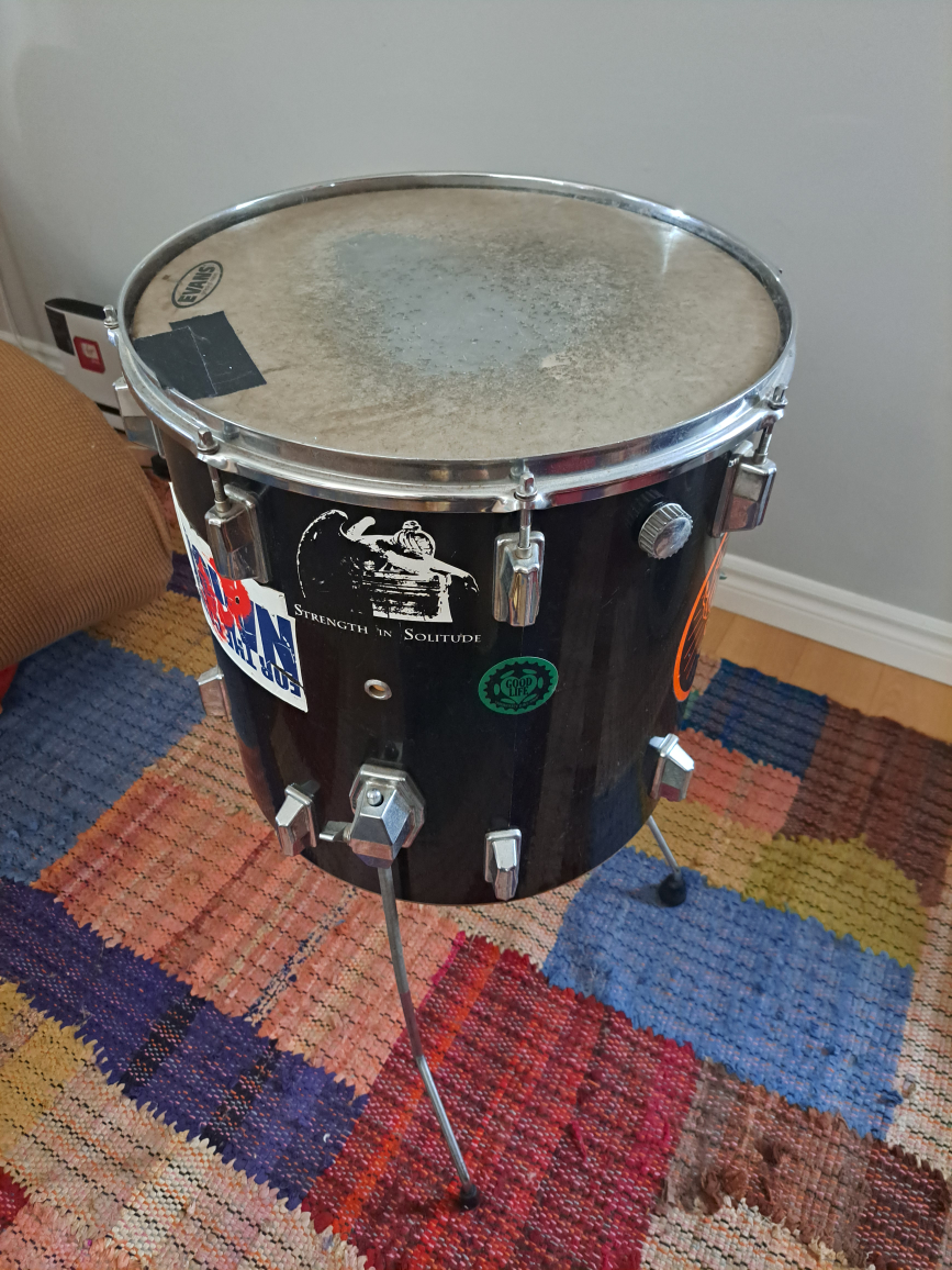 FLOOR TOM