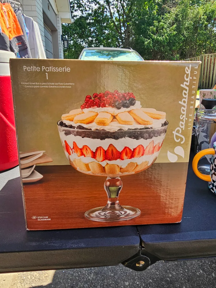 Petite Patisserie Footed Bowl thumbnail