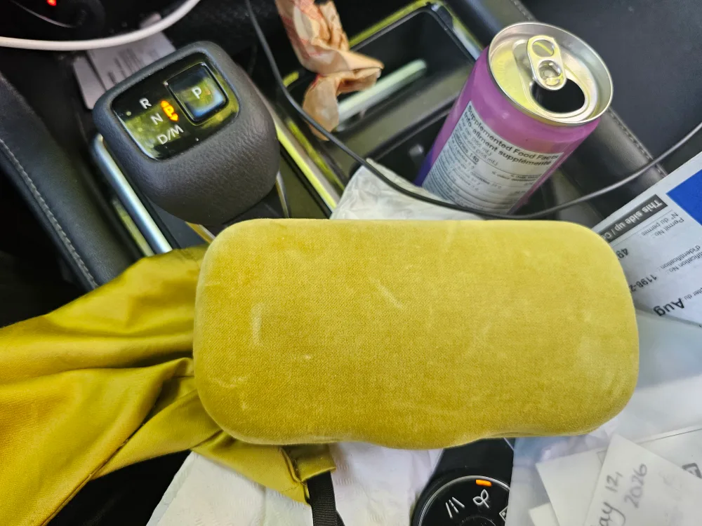 Gucci Flip-up Sunglasses with Case need to be gone asap image indicator(4)