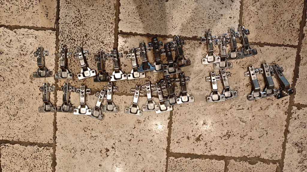 Lot of Cabinet Hinges thumbnail