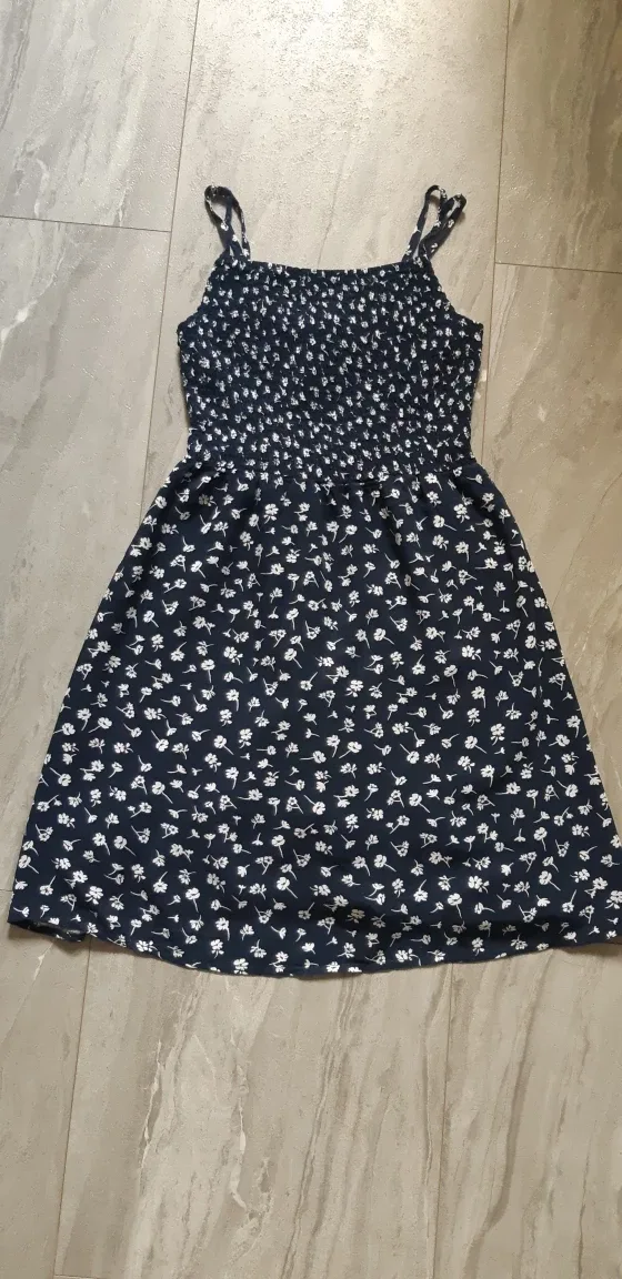 Mixed Lot of girl's Clothing for 9-11y.old image indicator(4)