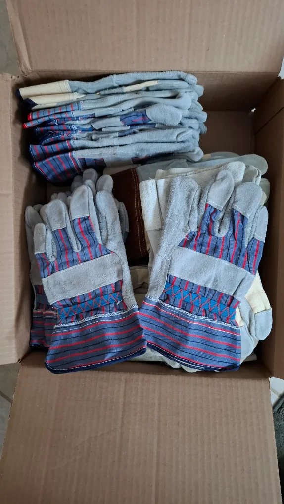 Leather Suede Palm Work Gloves thumbnail