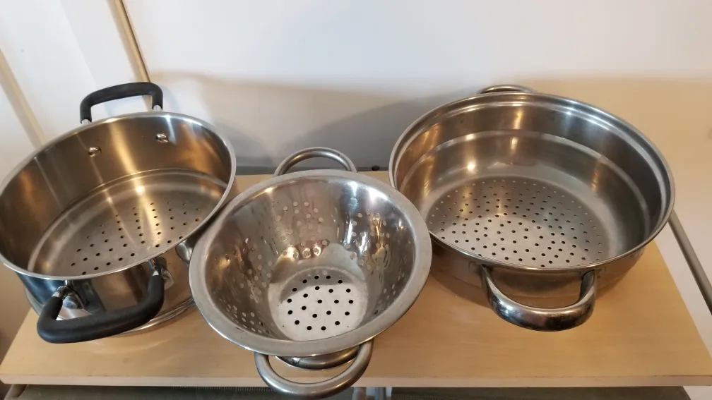 🇵🇫🍁Stainless Steel Steamers/Colander Set w/Handles.$6 each. thumbnail