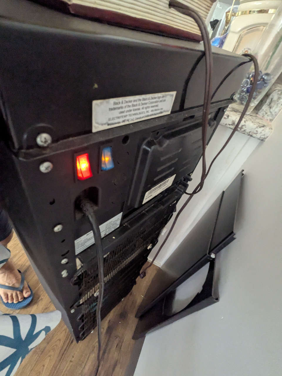 Black & Decker Water Dispenser - Hot/Cold - photo 3