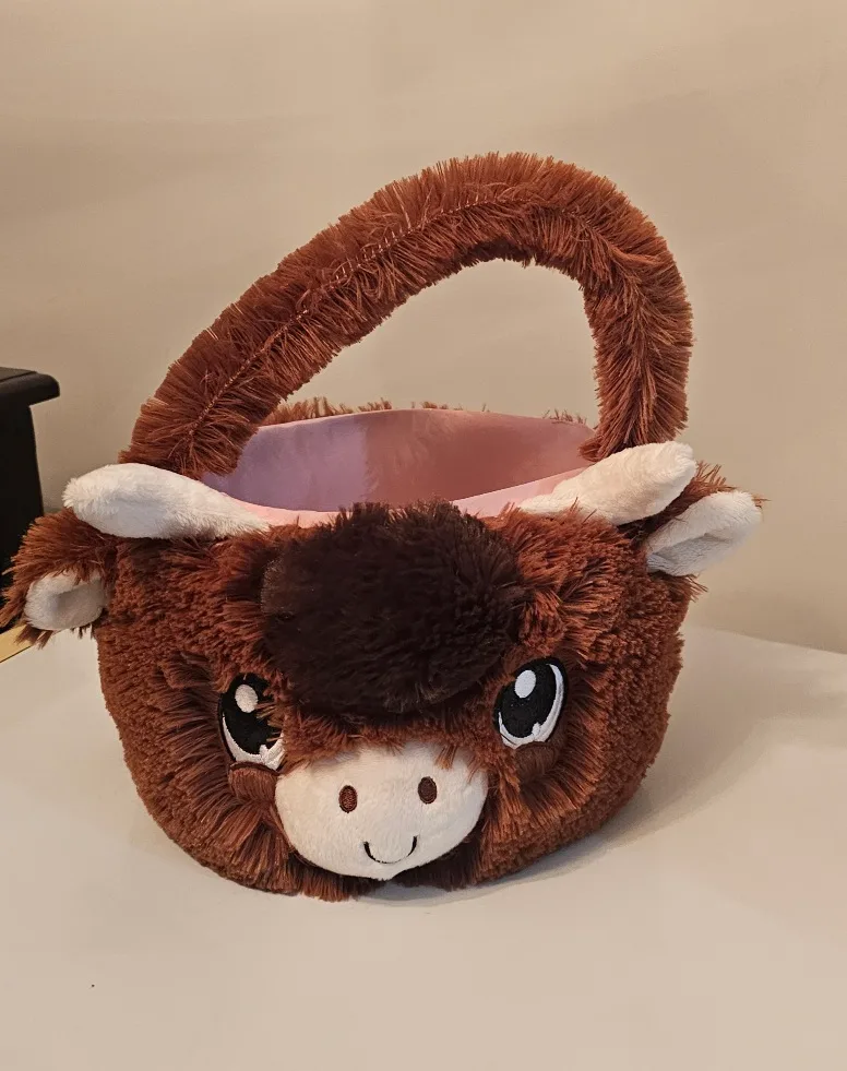 🇨🇦  Free Plushy basket. thumbnail