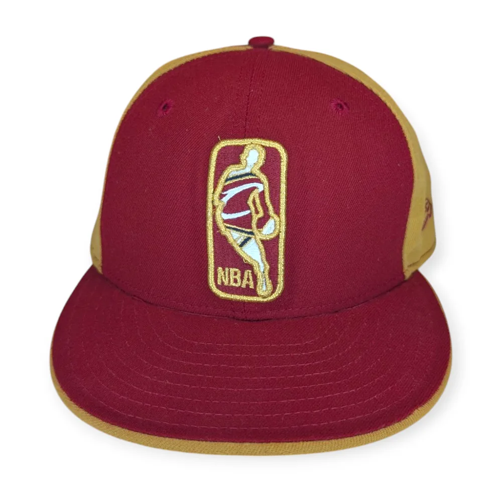 New Era Cleveland Cavaliers Fitted Hat 🇨🇦 thumbnail