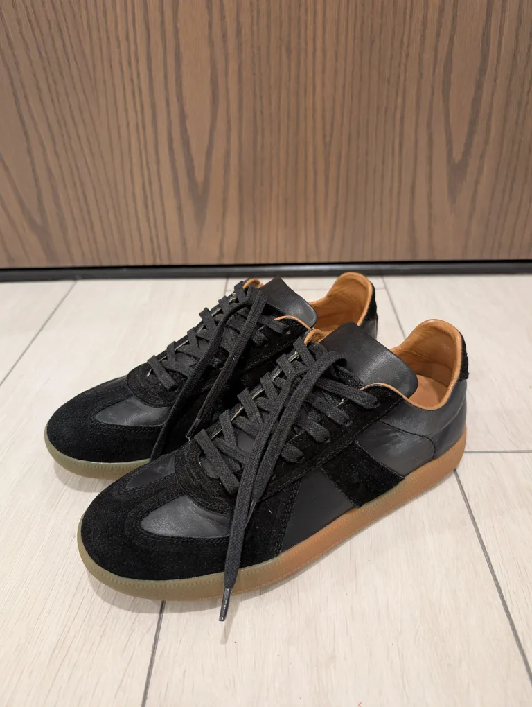 NEW: Men's Black Leather & Suede Sneakers- Size 9 thumbnail