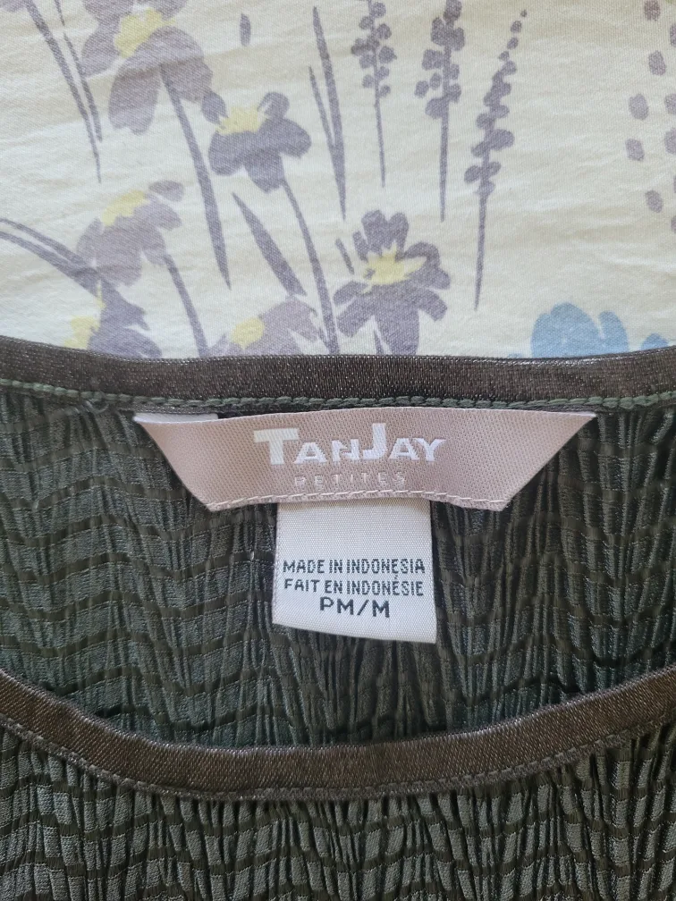 Tanjay Petites Tops - Size M /L thumbnail