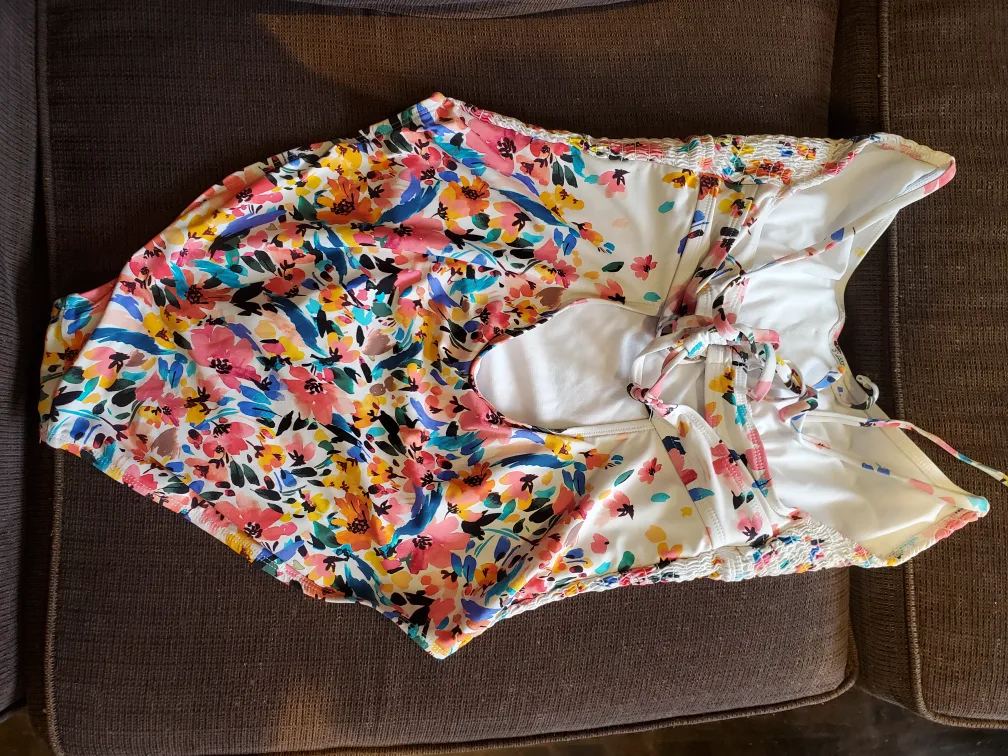 Catalina Swimwear Floral One-Piece - Size 14 image indicator(2)