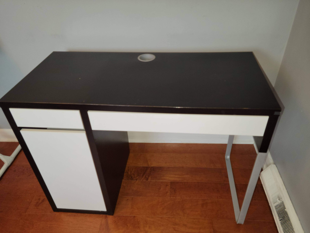 Desk - Black & White - photo 2