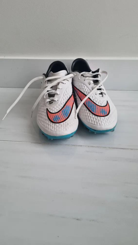 Nike Hypervenom Soccer Cleats, 9.5 image indicator(2)