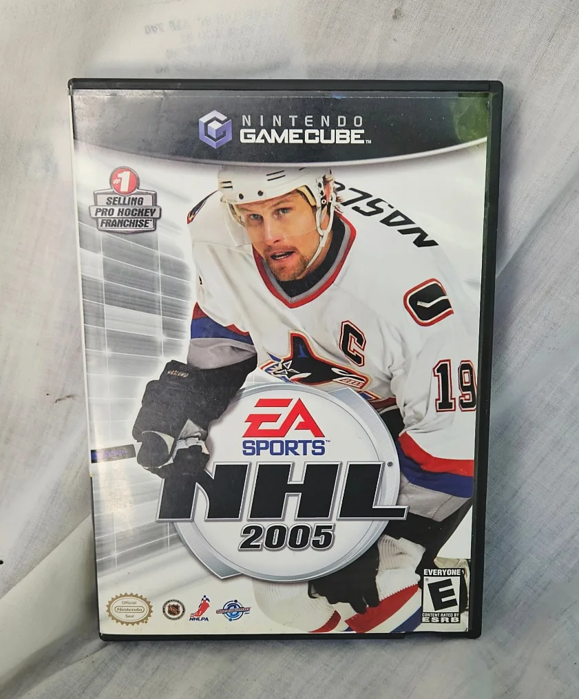 Nintendo GameCube NHL 2005 Video Game thumbnail