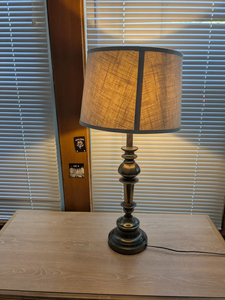 💡 Vintage Solid Brass Candle-Style Lamp thumbnail