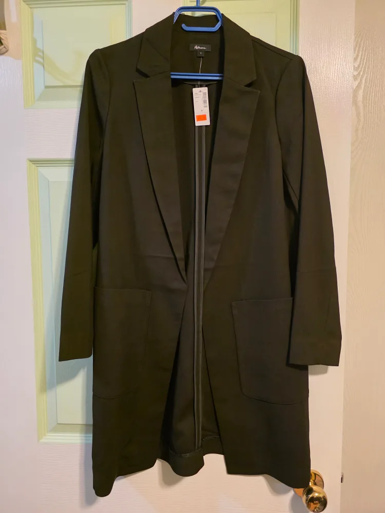 Reitmans Black Blazer - Size 4 thumbnail