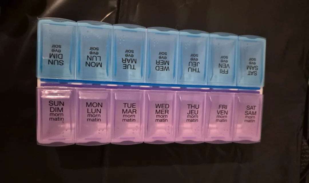 Weekly Pill Organizer image indicator(2)