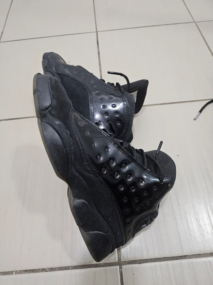 Jordan 13 Retro Black thumbnail