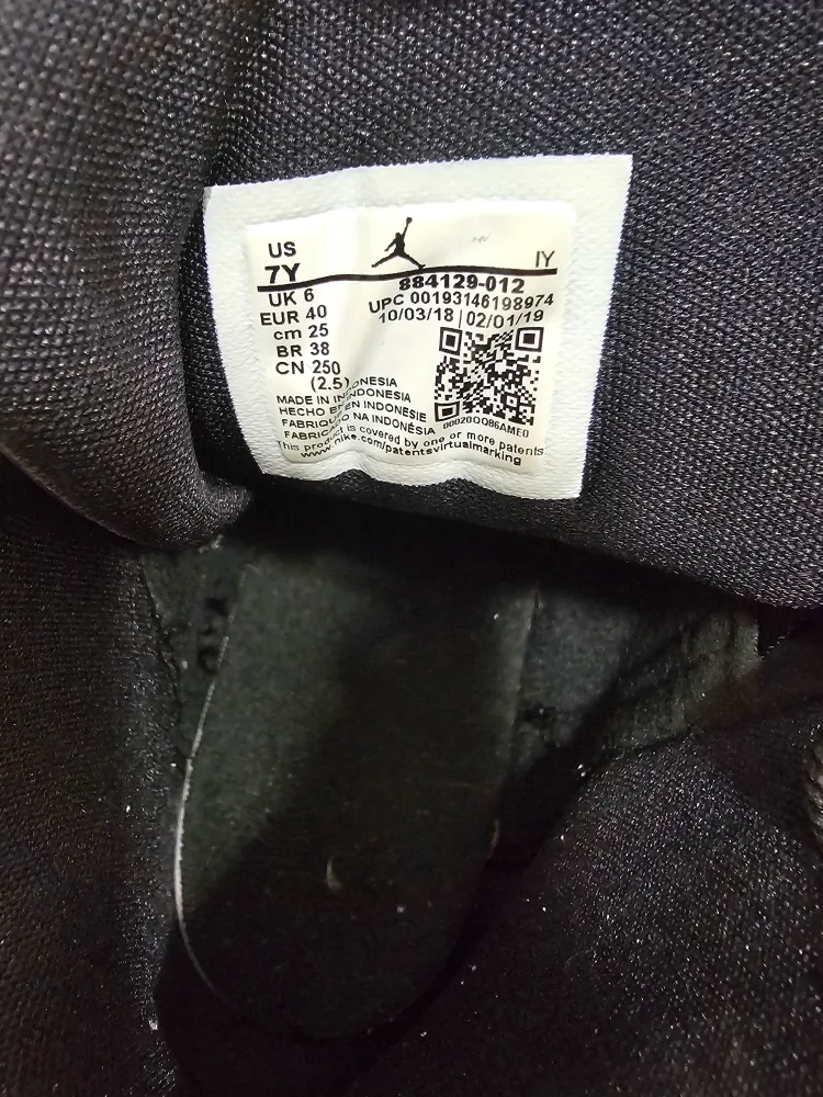 Jordan 13 Retro Black image indicator(3)