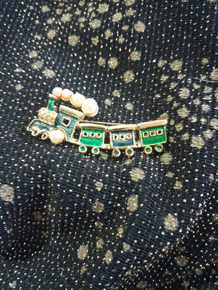 Train Brooch Pin thumbnail