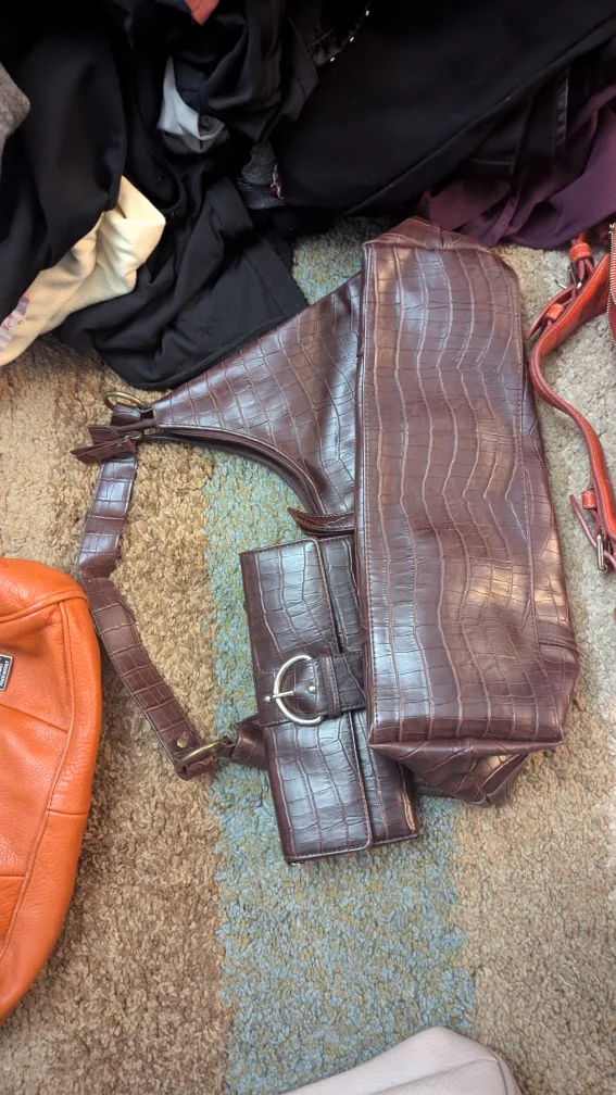 Variety of purses🇨🇦 image indicator(5)