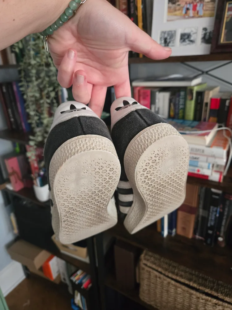 Adidas Gazelle Suede Sneakers - Black/White - Size 5 image indicator(4)