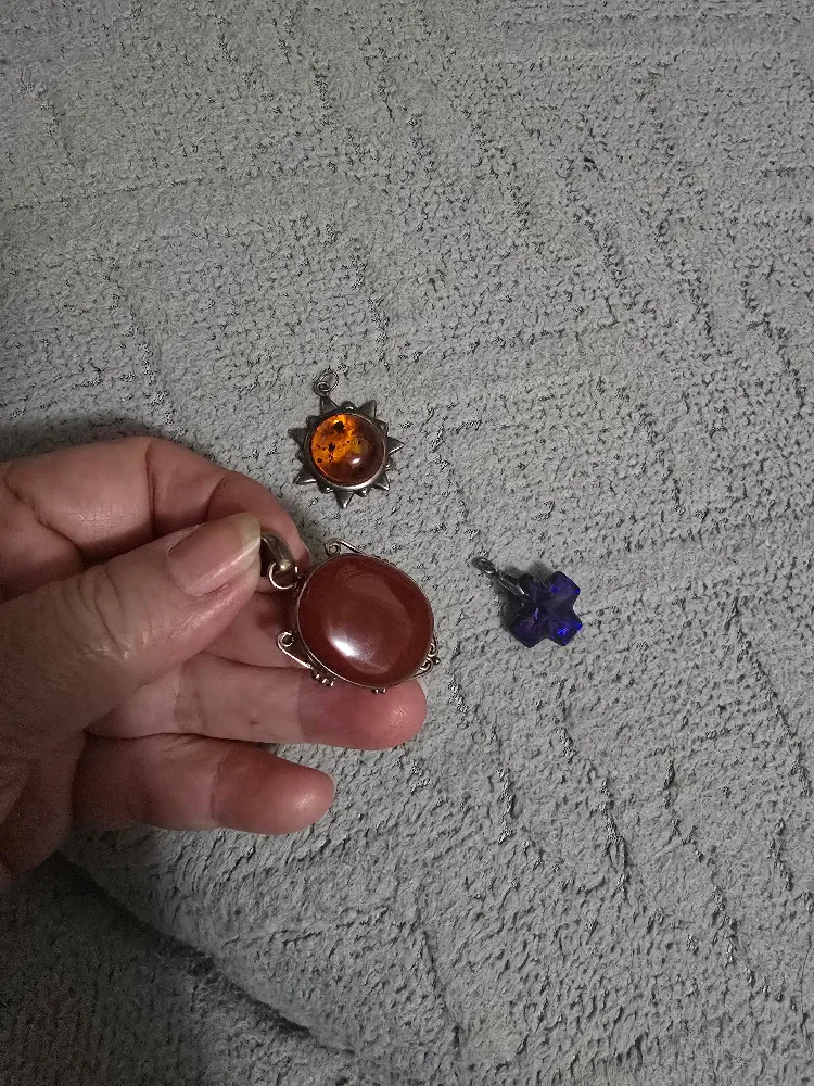 🇨🇦Pendants - Amber, Carnelian, Blue Crystal #thriftypicks image indicator(4)