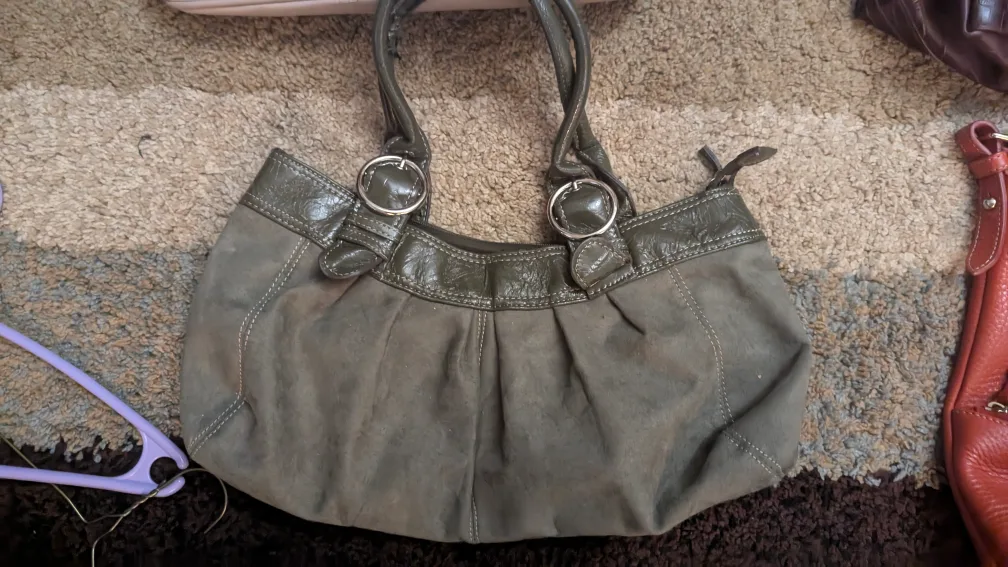 Variety of purses🇨🇦 image indicator(3)