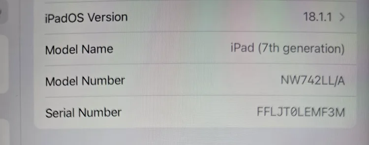 iPad (7th generation) with Keyboard Case image indicator(5)