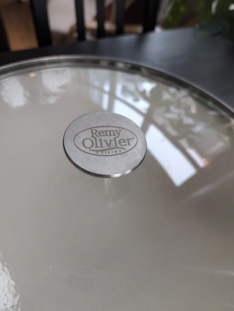 Remy Olivier ENAMELED WOK 🇨🇦 image indicator(4)