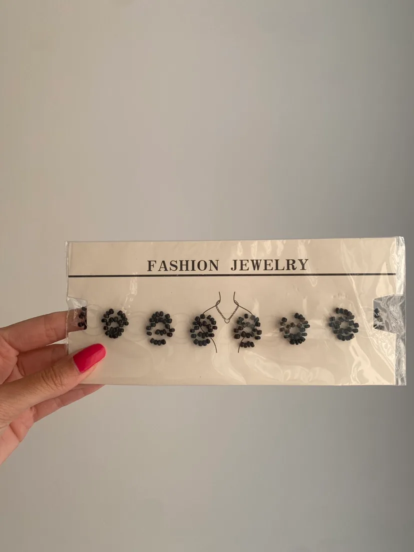 Fashion Jewelry Choker thumbnail