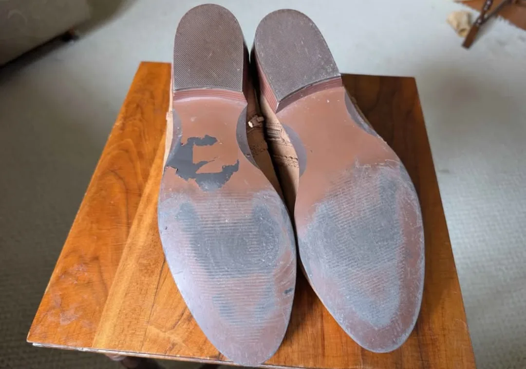 Women's Short Boots ~ Faux Suede ~ Size 9 image indicator(9)