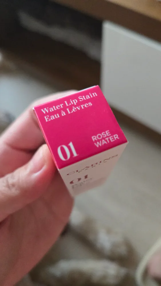 *NEW w/ box* Clarins Water Lip Stain – 01 Rose Water (7ml) image indicator(3)