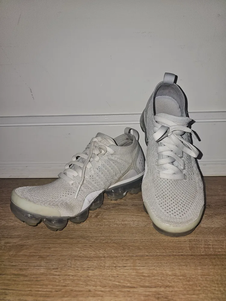 W sz 8 Nike Vapormax thumbnail