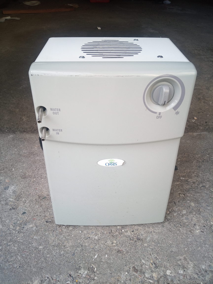 R1 Oasis Water Chiller