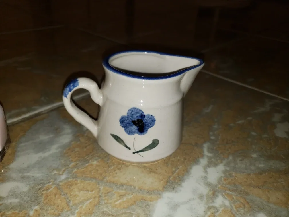 Ceramic Creamer Pitcher 🇨🇦 image indicator(2)
