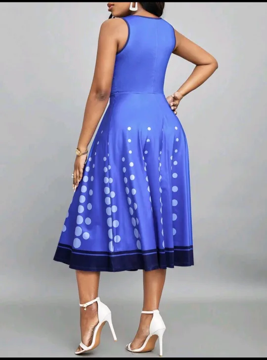 New SHEIN Blue Geometric Sleeveless Dress - Size M image indicator(2)