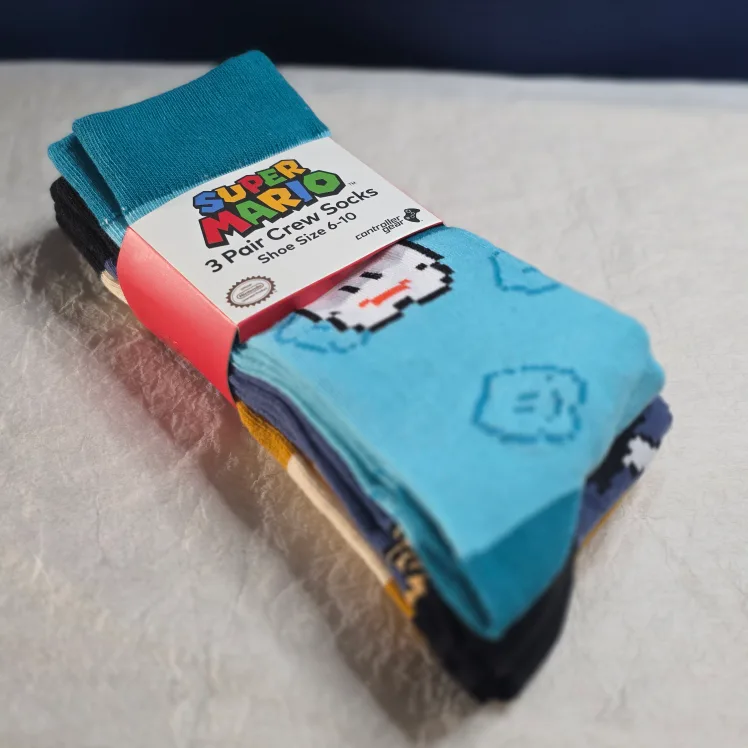 Super Mario 3 Pair Crew Socks, Size 6-10 thumbnail