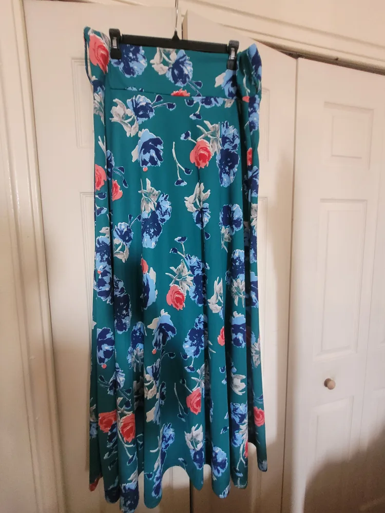 Floral Maxi Skirt - Size XL thumbnail
