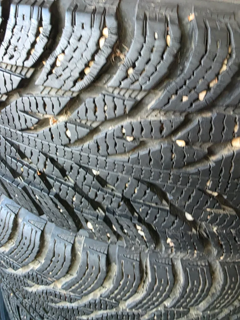 Nokian Hakkapeliitta 185/60R15 Winter Tires thumbnail