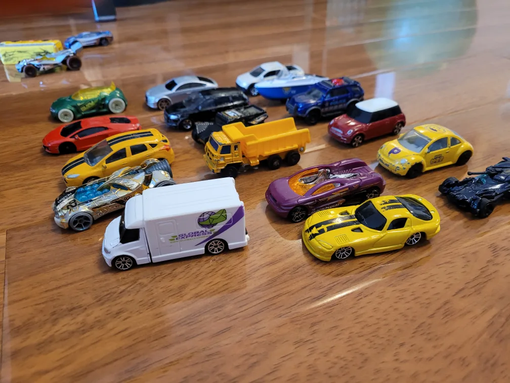 Assorted Toy Cars image indicator(2)