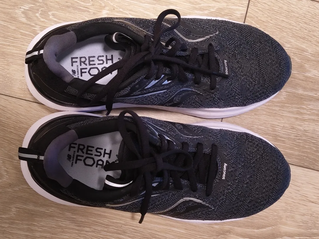 Saucony Fresh Foam Women's Running Shoes - Size 7.5 thumbnail