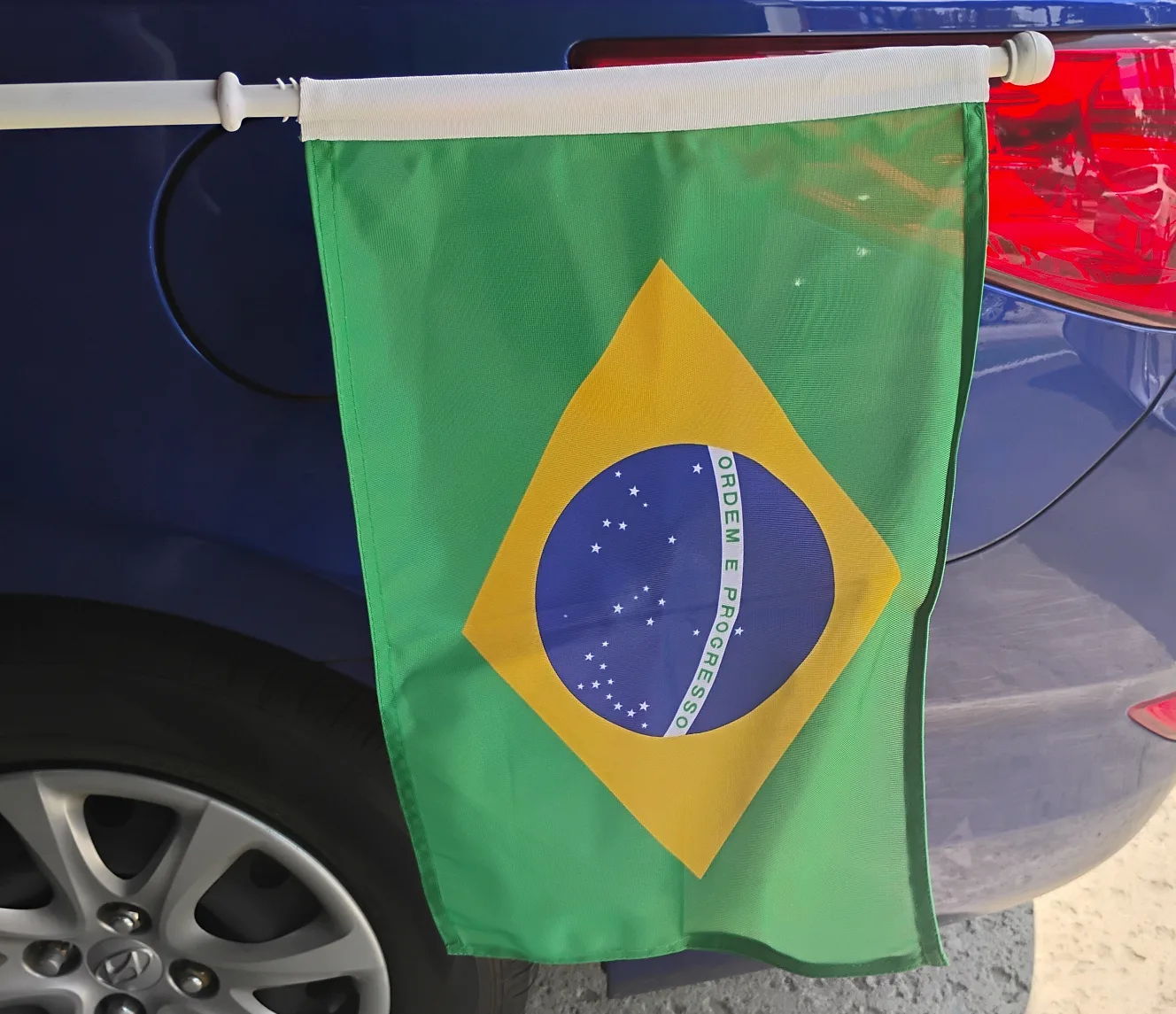 Team Brazil 12 x 18 Inch Flag thumbnail
