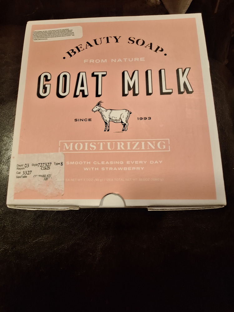 Goat Milk Beauty Soap - Strawberry Scented - photo 3