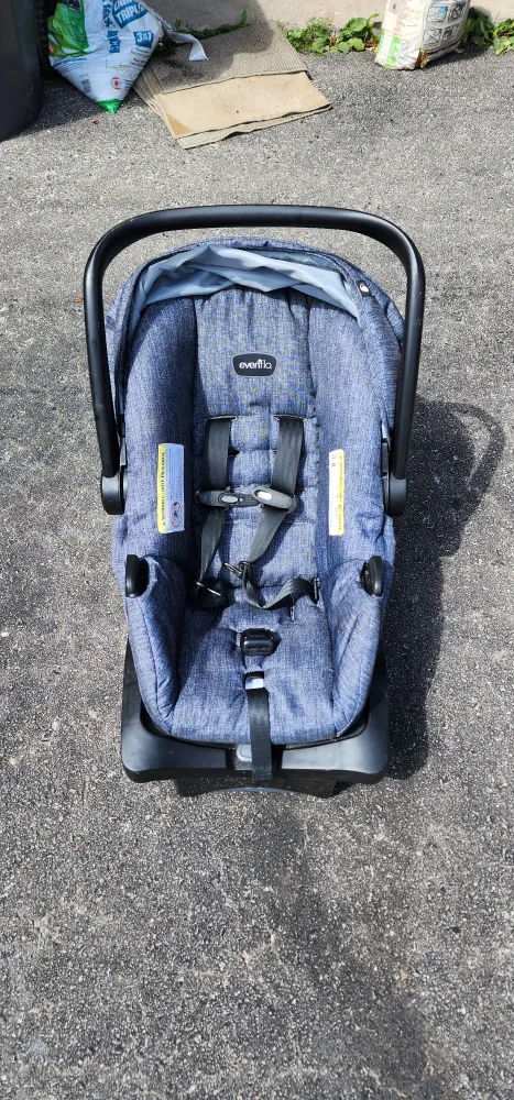 Evenflo Infant Car Seat thumbnail