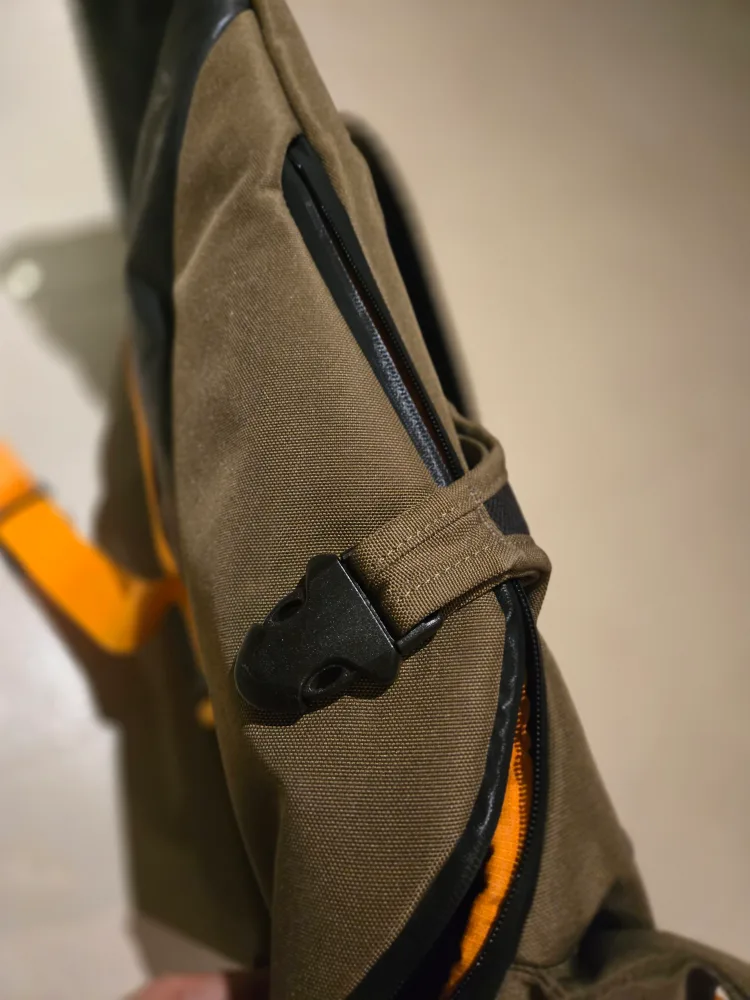 Crumpler Roll Top Backpack image indicator(9)