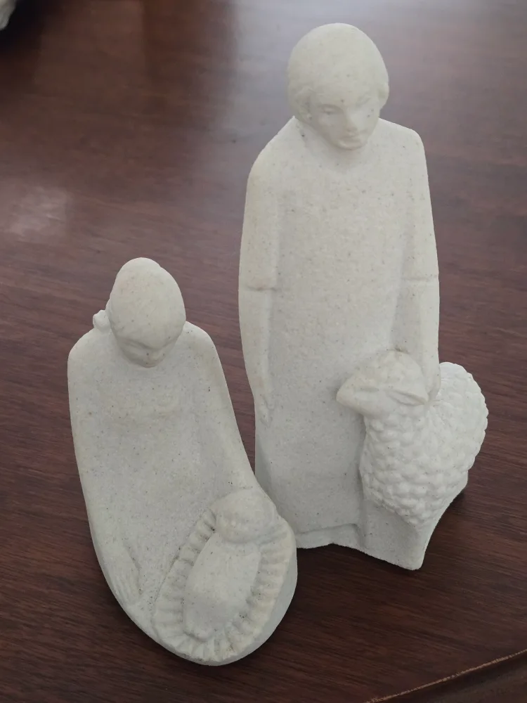 nativity statues 7" (pickup Warden/Kingston) thumbnail